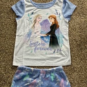Disney Frozen pajama set NWT